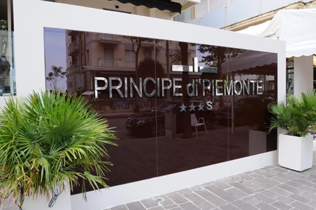 Hotel Principe Di Piemonte Ріміні Екстер'єр фото